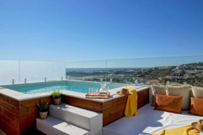 Villa Telhado Luxury rooftop retreat with 2 pools